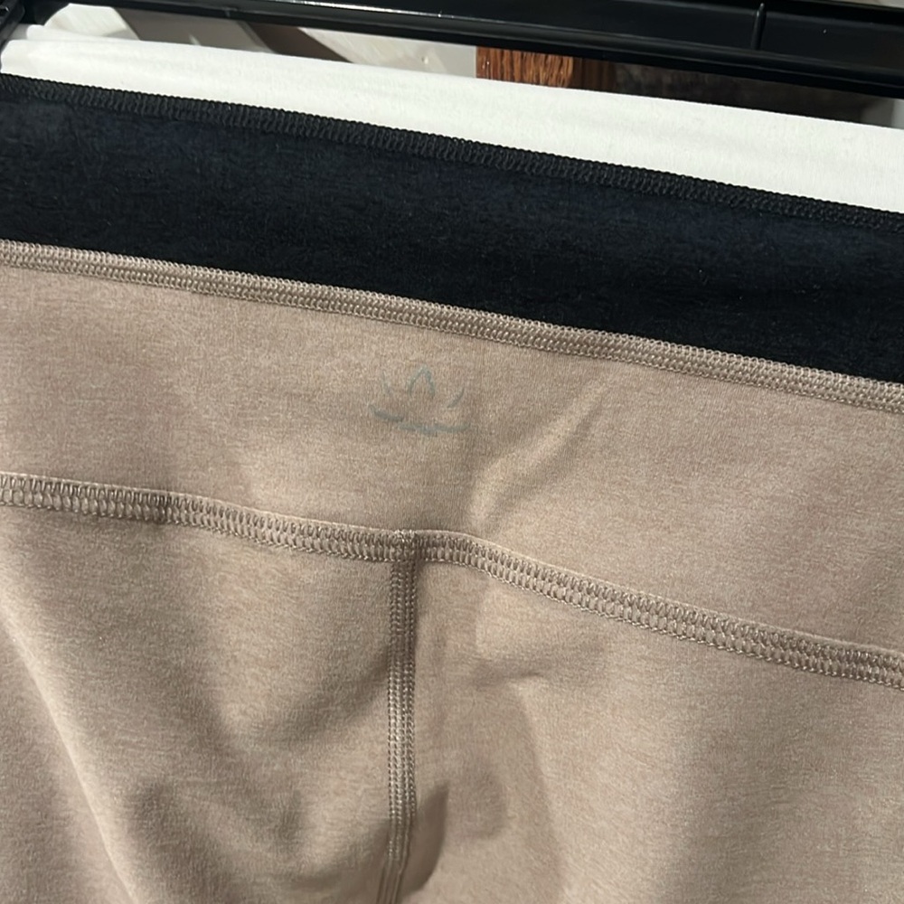 Beyond Yoga Leggings - Picture 7 of 14